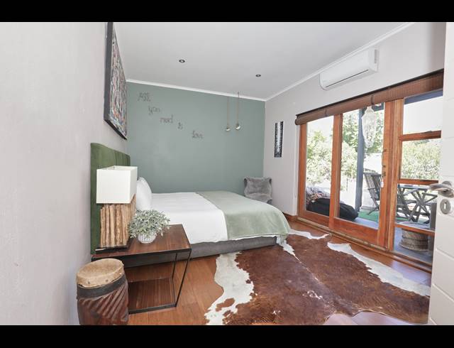 5 BEDROOM FREEHOLD TO LET IN NEWLANDS